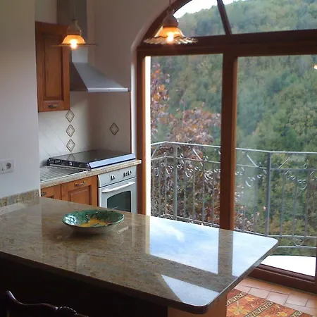 Apartment Amalfi Coast Gem, Off Beaten Path Cava deʼ Tirreni