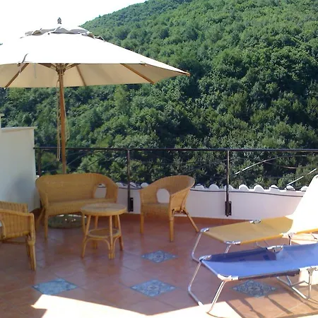 Amalfi Coast Gem, Off Beaten Path Apartment Cava deʼ Tirreni